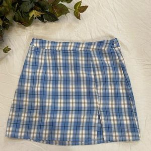 Blue mini skirt with slit